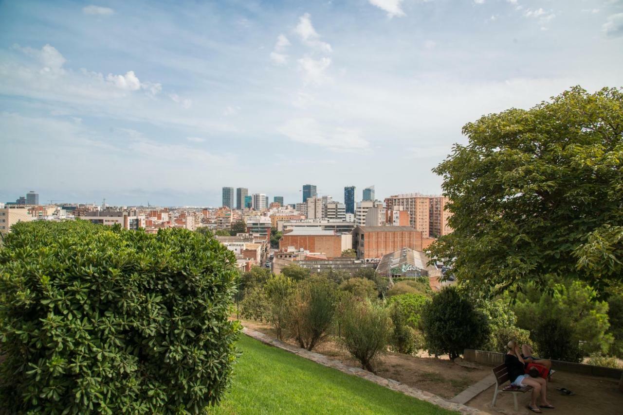 Camp Nou, Europa Fira - Modern Two-Bedroom Apartment With Heating ロスピタレート・デ・リョブレガート エクステリア 写真