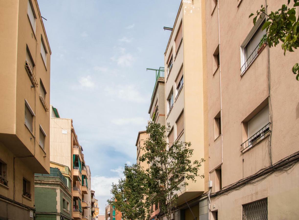 Camp Nou, Europa Fira - Modern Two-Bedroom Apartment With Heating ロスピタレート・デ・リョブレガート エクステリア 写真