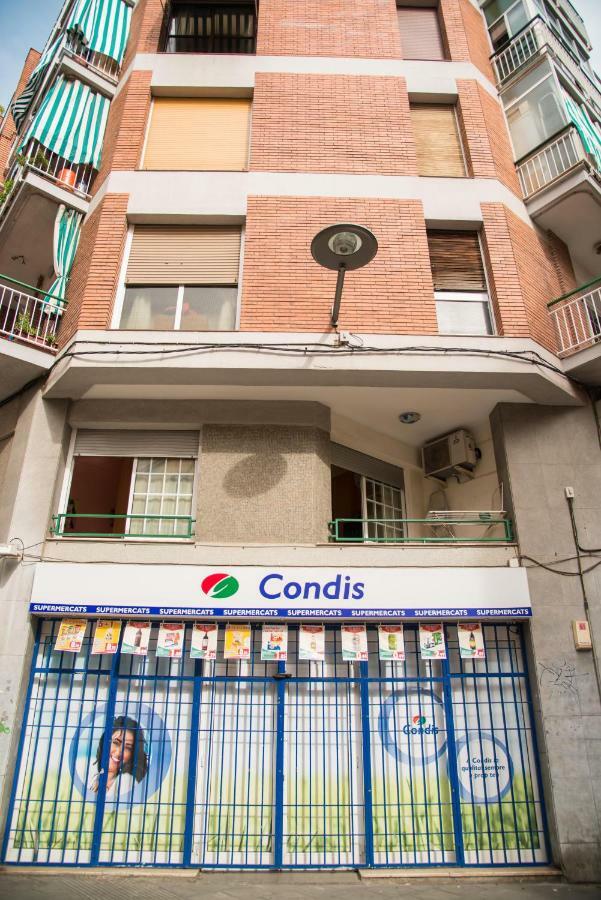Camp Nou, Europa Fira - Modern Two-Bedroom Apartment With Heating ロスピタレート・デ・リョブレガート エクステリア 写真